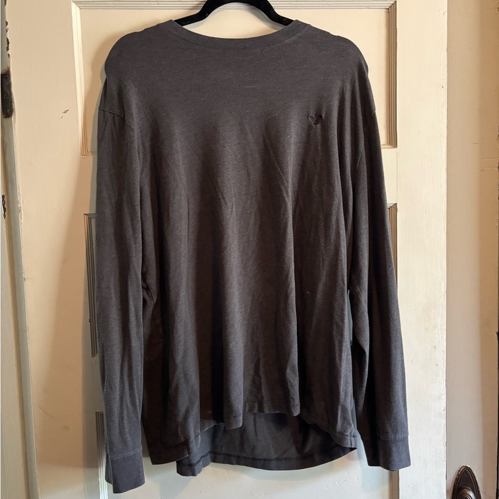 American Eagle Outfitters Charcoal Long Sleeve Tee